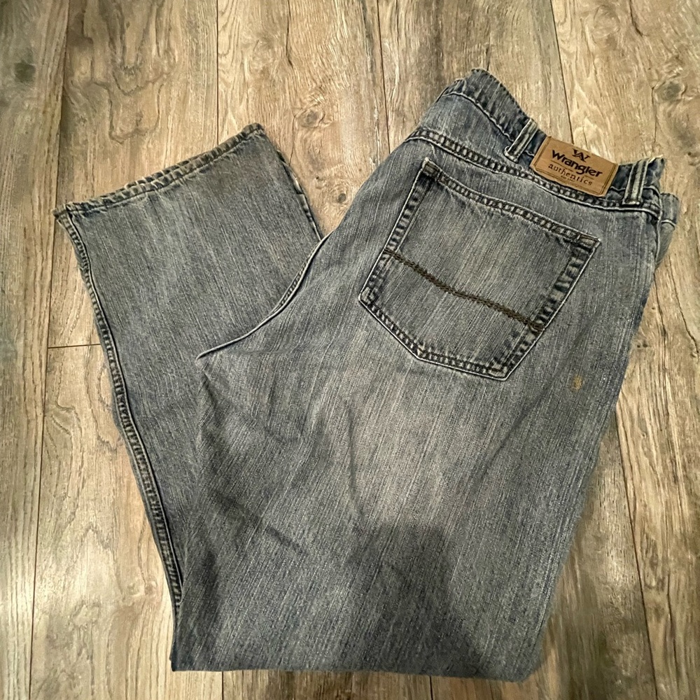 Wrangler Relaxed Fit Jeans in Light Blue Denim